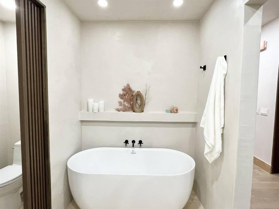 Aloha Moon - A Chic And Dreamy Modern Tropical Hideaway! Lejlighed Wailea  Eksteriør billede